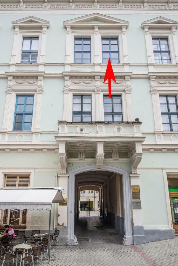 Suzy Apartman Eger Exteriör bild